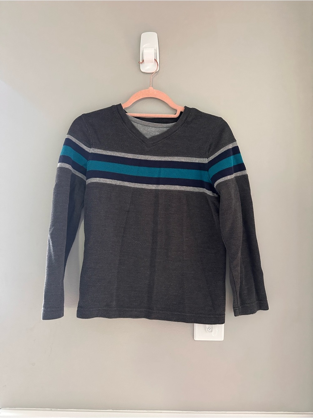 Urban Pipeline Boys Sweater size M